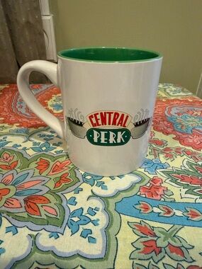 FRIENDS TV Series 14 oz Central Perk Mug